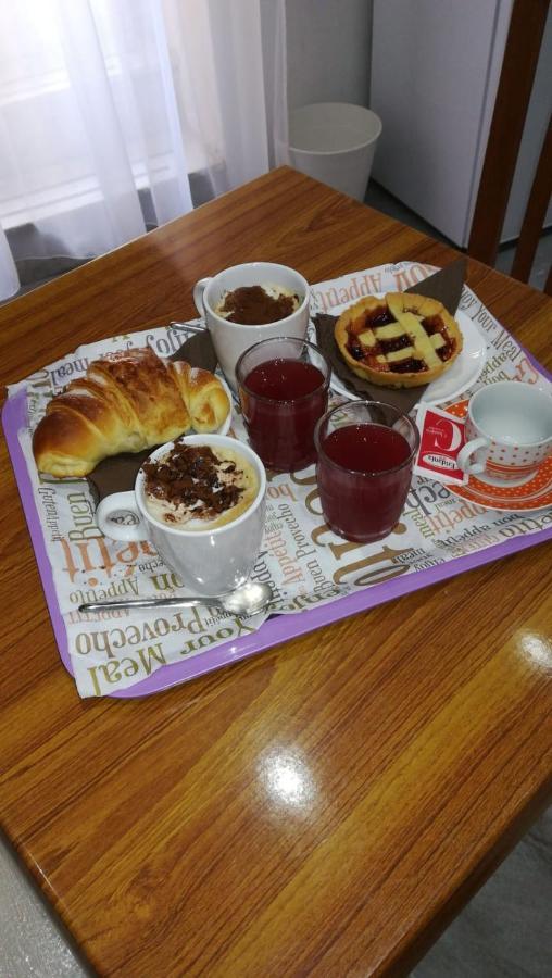 2 Passi A Napoli Bed & Breakfast Екстериор снимка