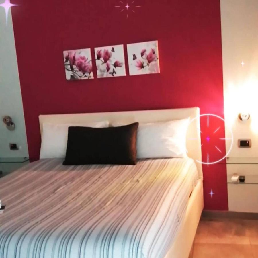 2 Passi A Napoli Bed & Breakfast Екстериор снимка
