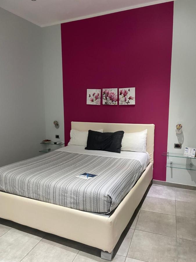 2 Passi A Napoli Bed & Breakfast Екстериор снимка